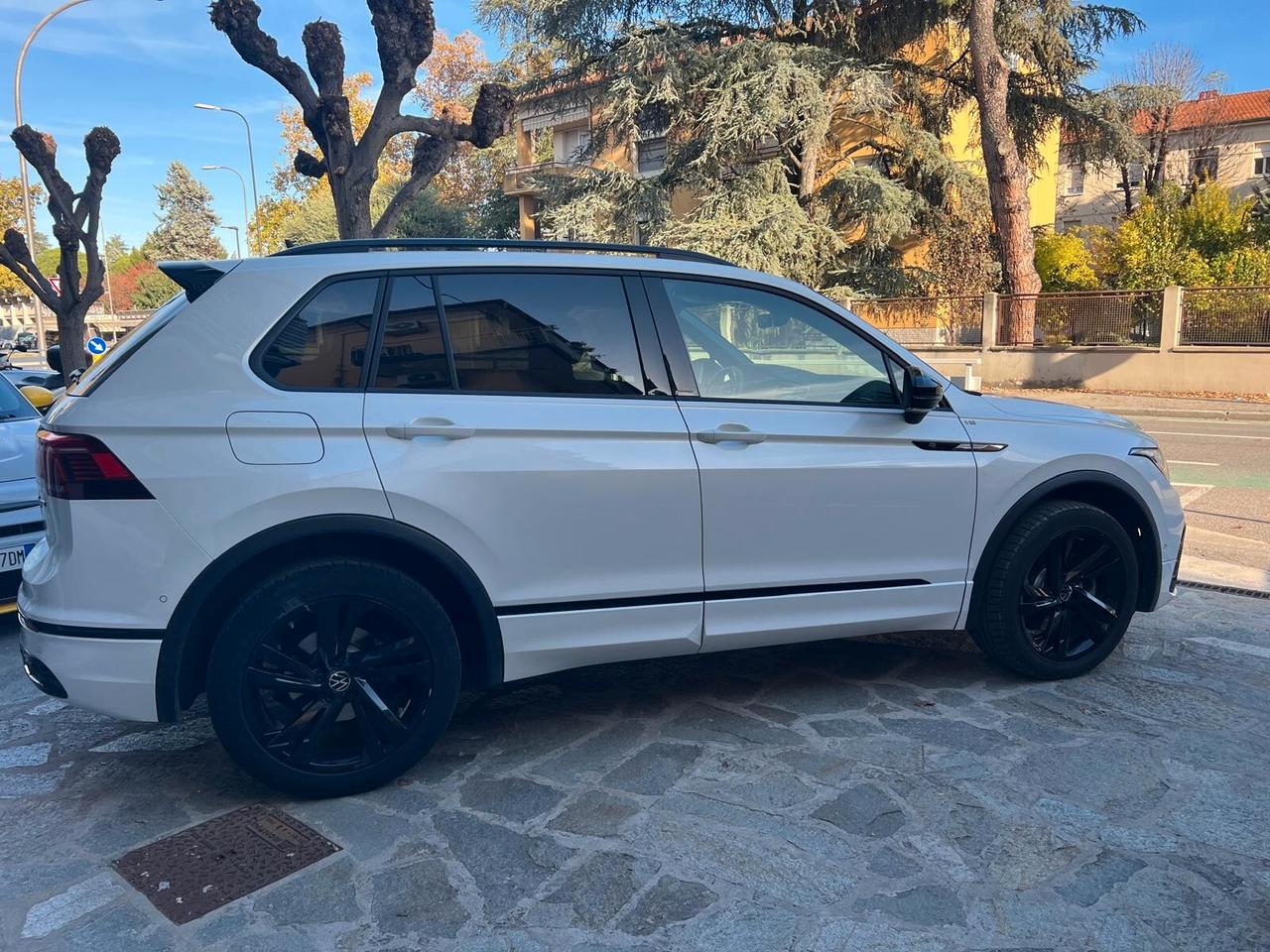 VW TIGUAN 2.0 TDI 200cv SCR DSG 4MOTION R-LINE