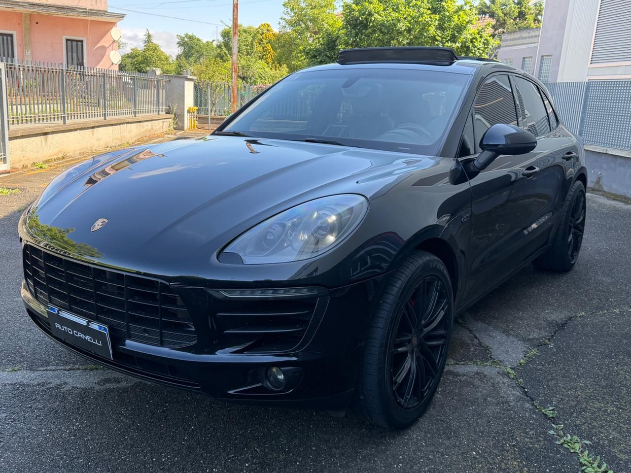 Porsche Macan 3.0 S Diesel FULL TETTO TOTAL BLACK MOTORE NUOVO FATTURATO