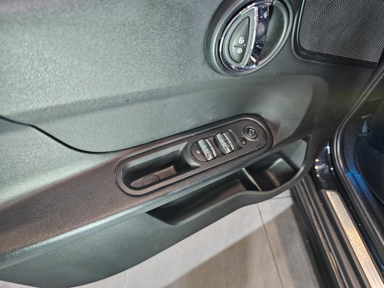 Mini One D Countryman 2.0 Cooper Business Automatica