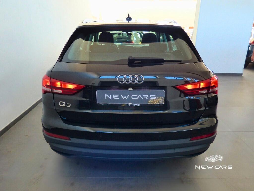 Audi Q3 35 TDI S tronic Business