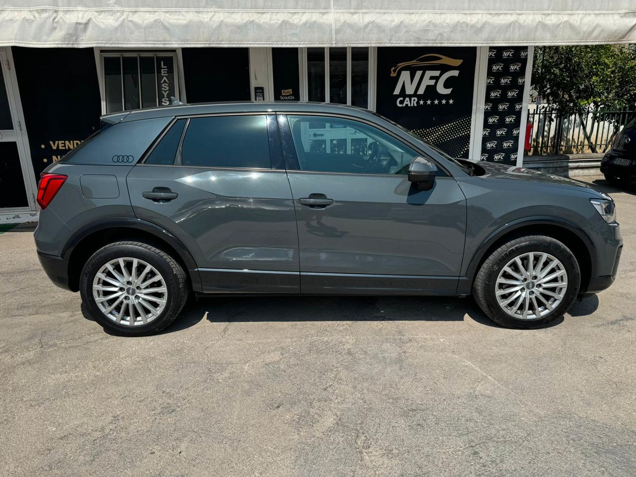 Audi Q2 1.6 TDI S tronic Business NAV/SENS/LED