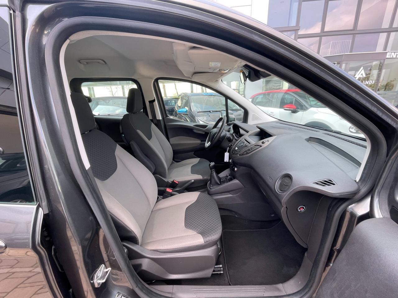 FORD Tourneo Courier 1.5 tdci 75cv titanium E5