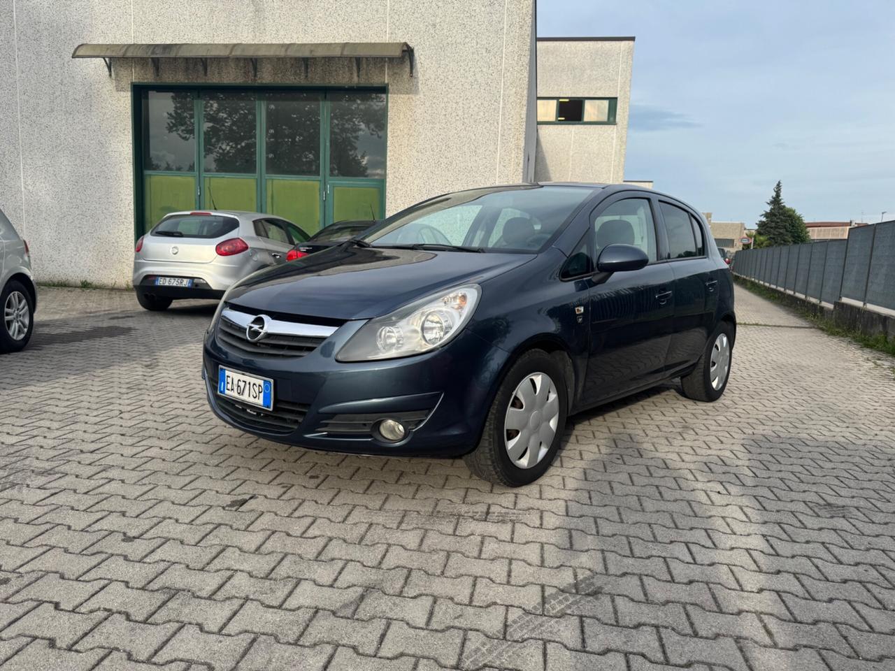 Opel Corsa 1.2 5 porte Cosmo