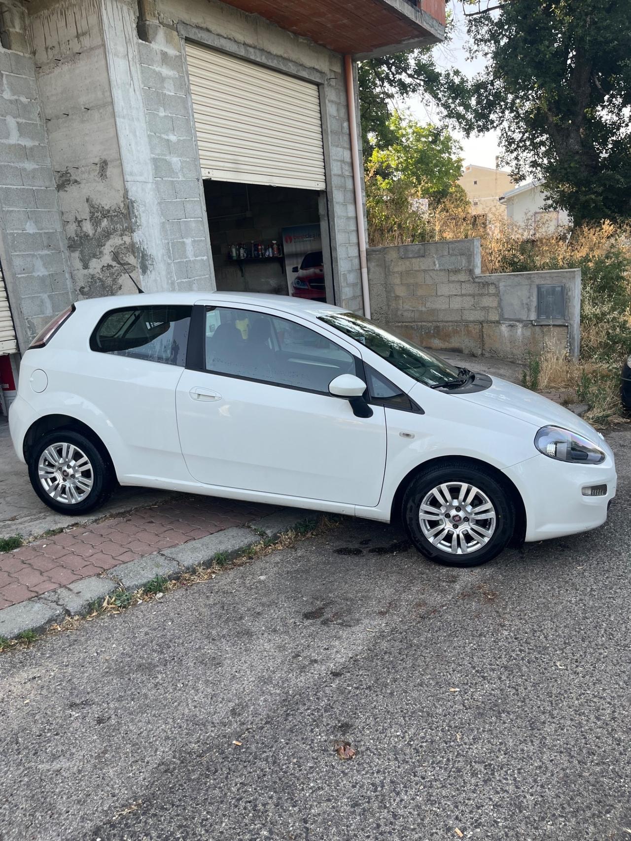 Fiat Punto 1.3 MJT II S&S 85 CV 5 porte ECO Street