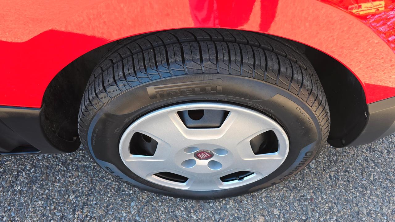 Fiat Fiorino 1.3 MJT 95CV Combinato Adventure