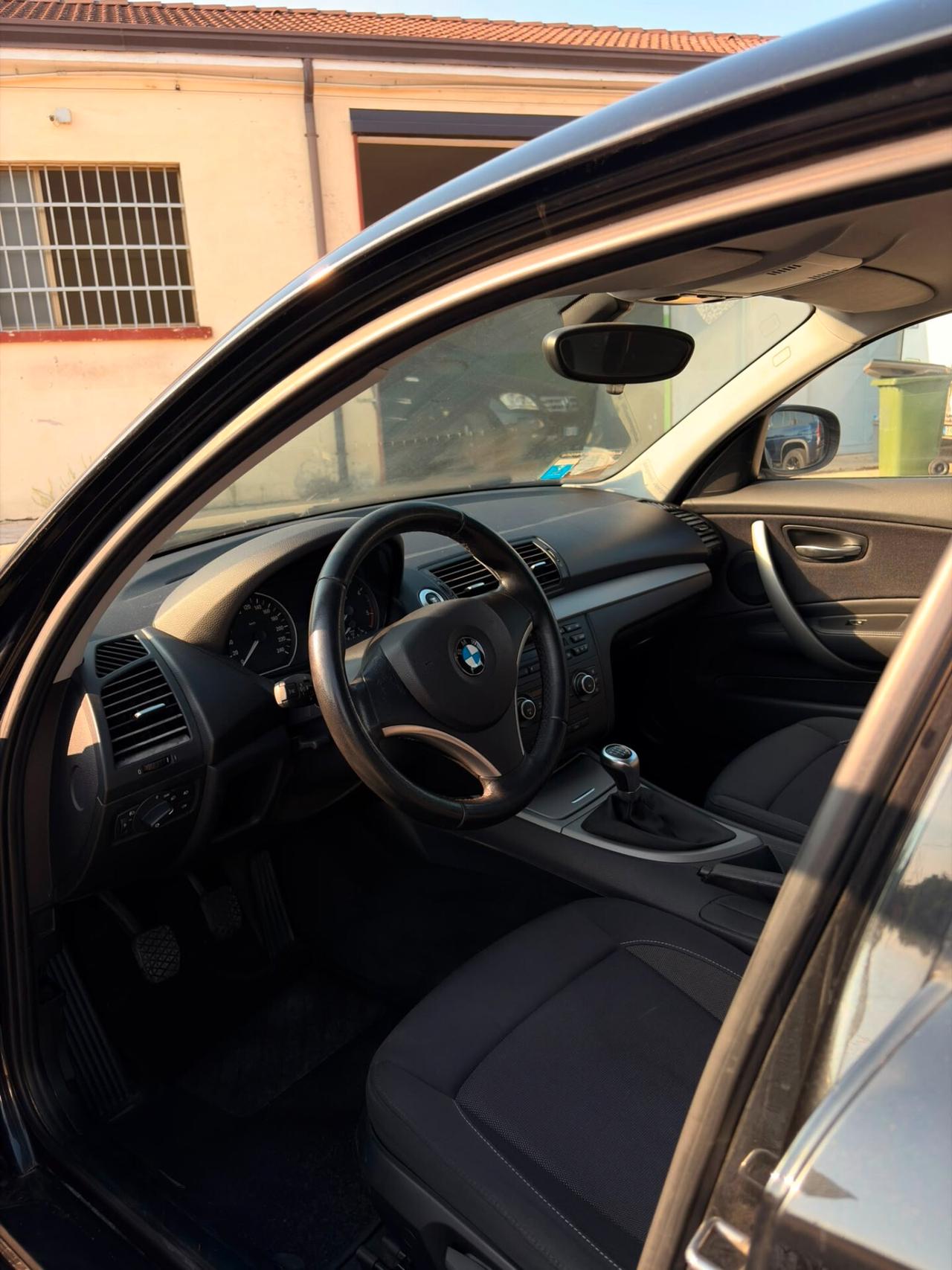 Bmw 118 118d 2.0 143CV cat 5 porte Futura DPF