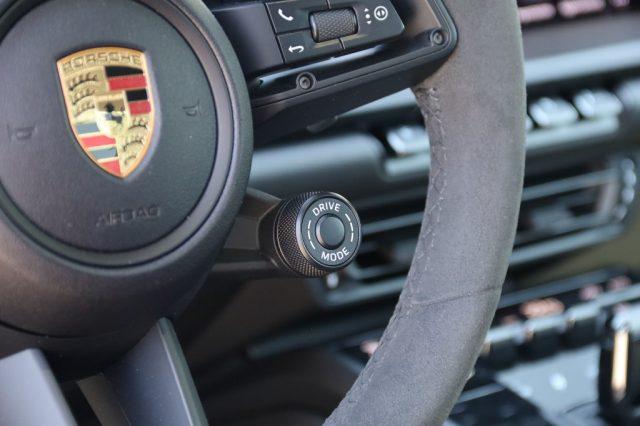 PORSCHE 911 992 Carrera 4 GTS