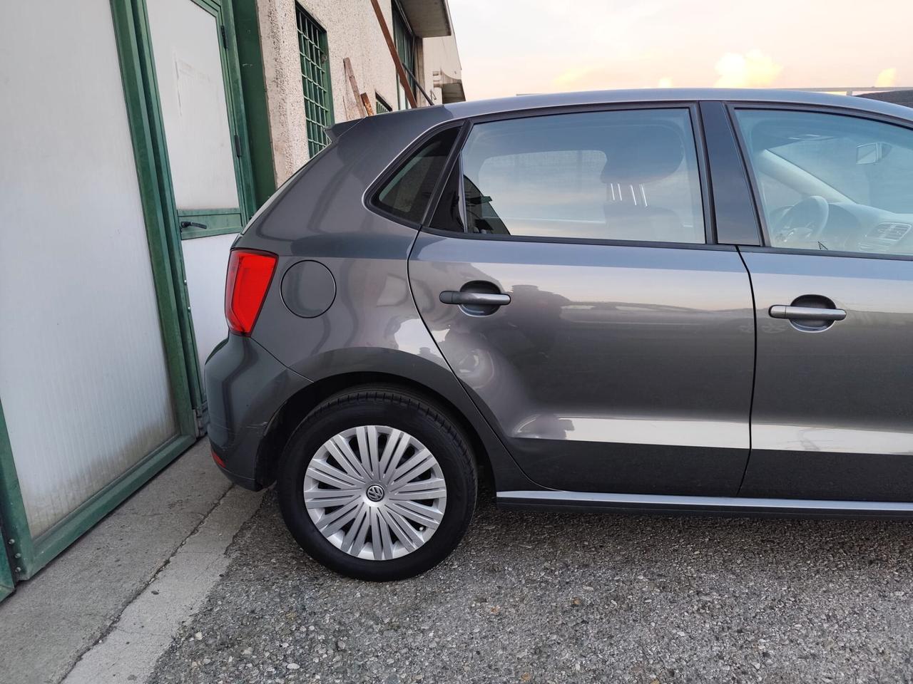 Volkswagen Polo 1.0 BENZINA NEOPATENTATI UNIPROPRIETARIO