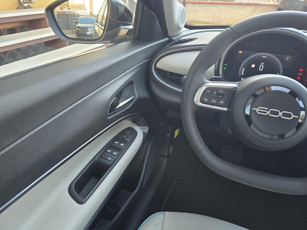 Fiat 600 Hybrid 110 CV DCT MHEV La Prima