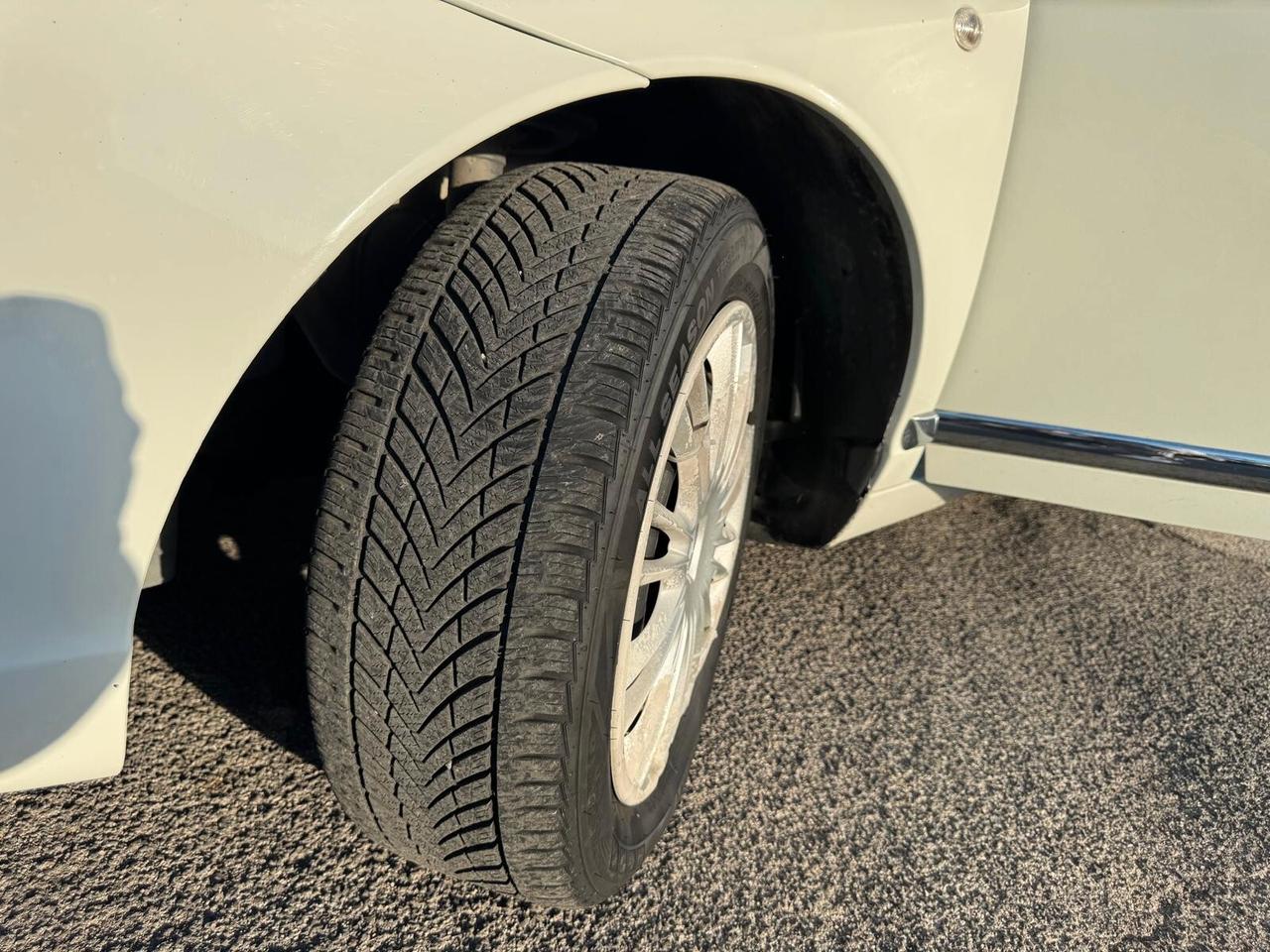 Lancia Ypsilon 1.2 BENZ 60CV ORO NEOPATENTATI 2010