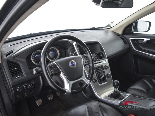 VOLVO XC60 D4 Momentum - PER OPERATORI DEL SETTORE