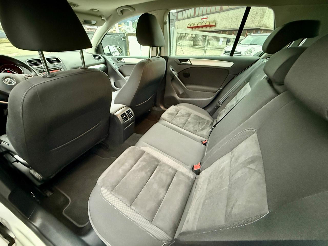 Volkswagen Golf 1.6 TDI DPF 5p. Highline 2011 OK NEOPATENTATI