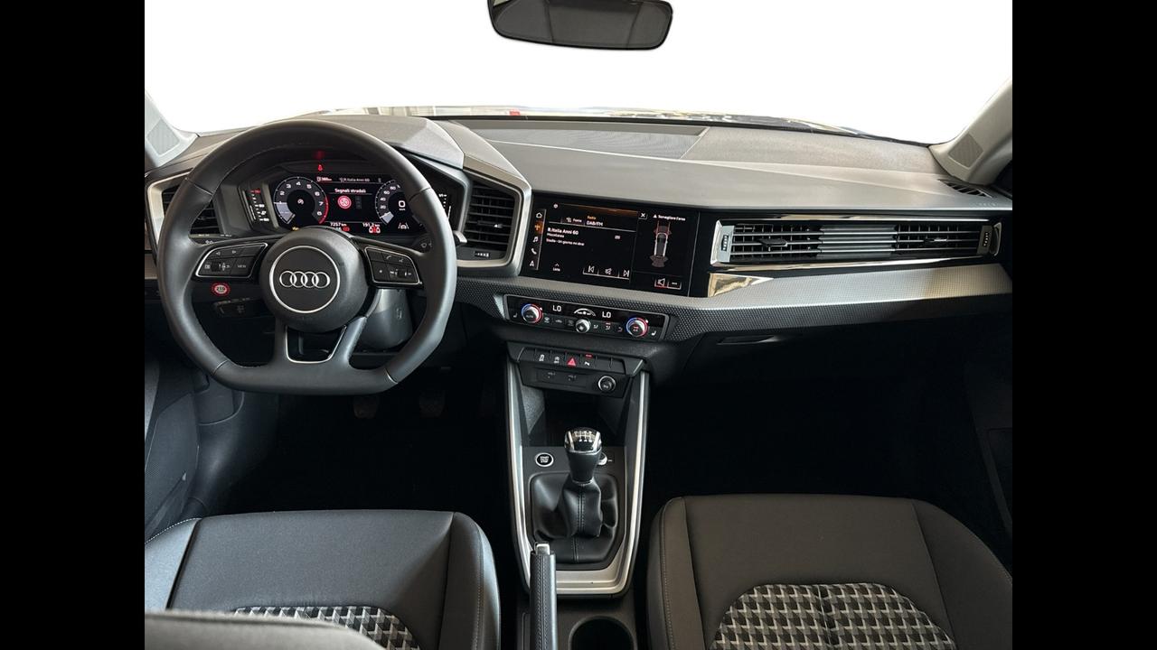 AUDI A1 II 2022 allstreet - A1 allstreet 30 1.0 tfsi Business 116cv