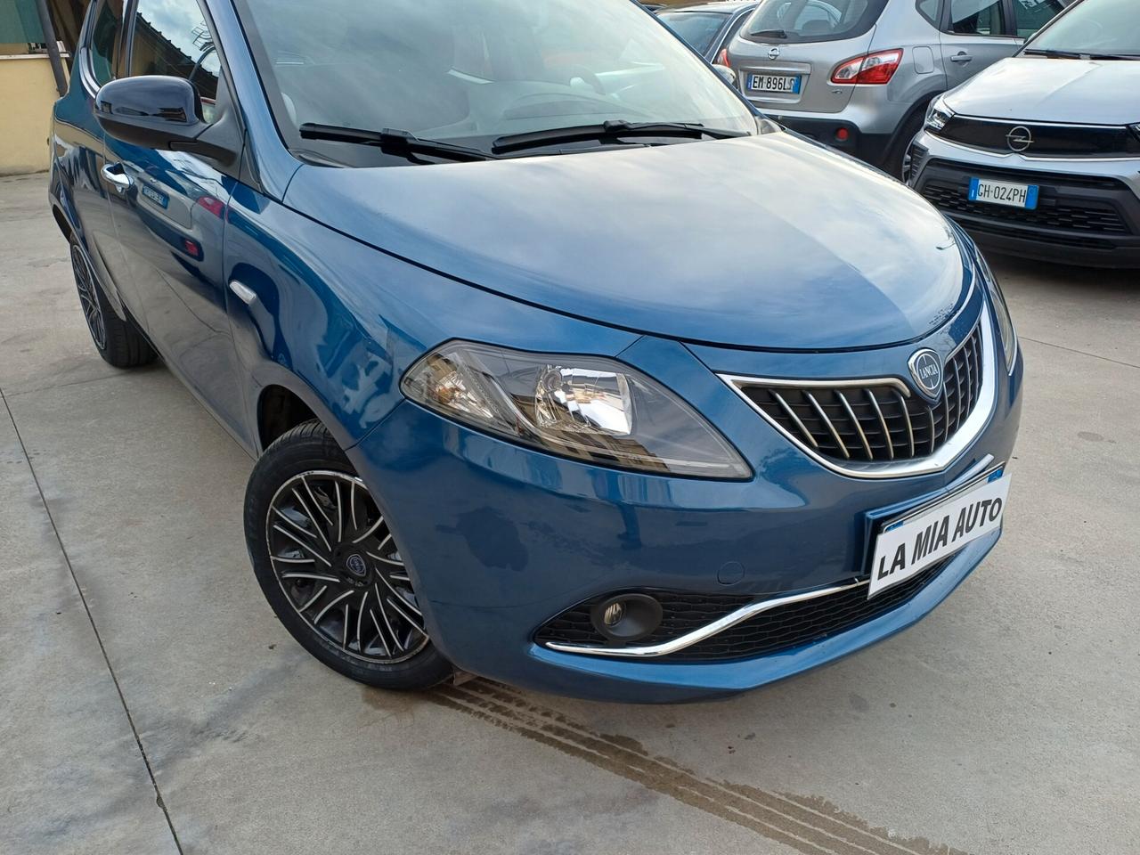 Lancia Ypsilon 1.0 FIRE FLY HYBRID 5 PORTE