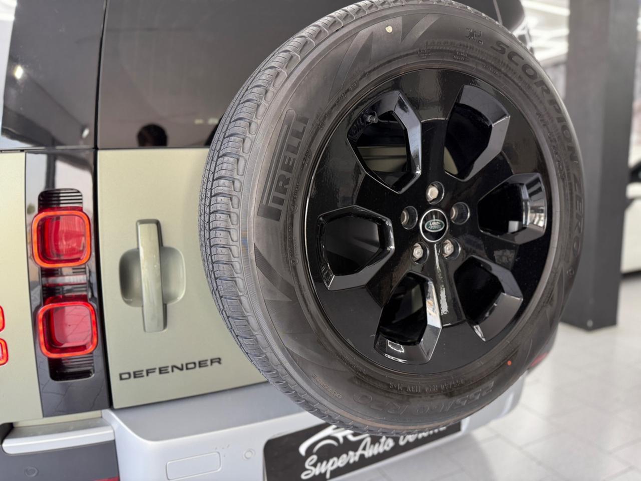 Land Rover Defender 110 3.0D I6 250 CV AWD Auto X-Dynamic HSE
