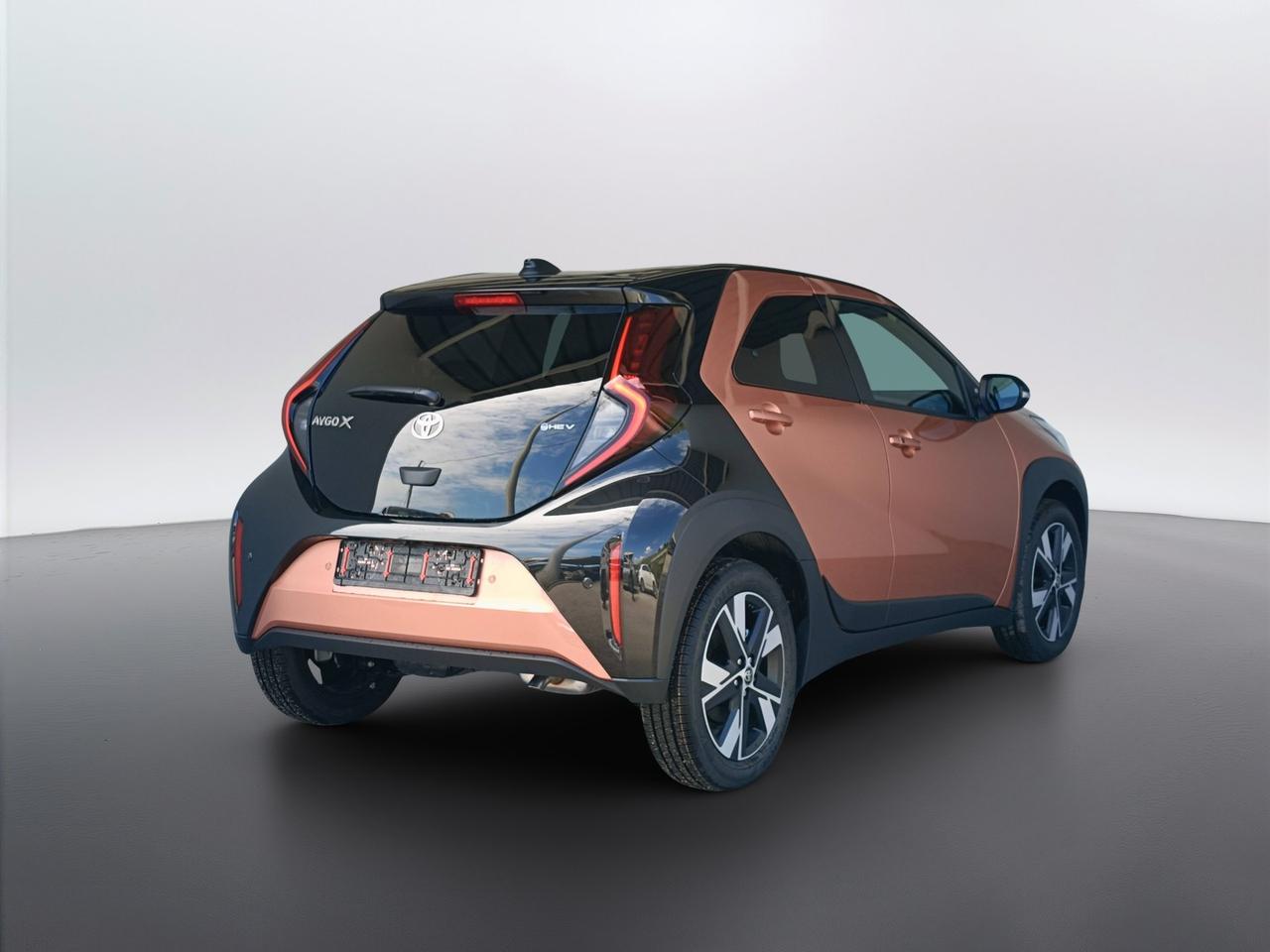 TOYOTA AYGO X HEV ICON MC26