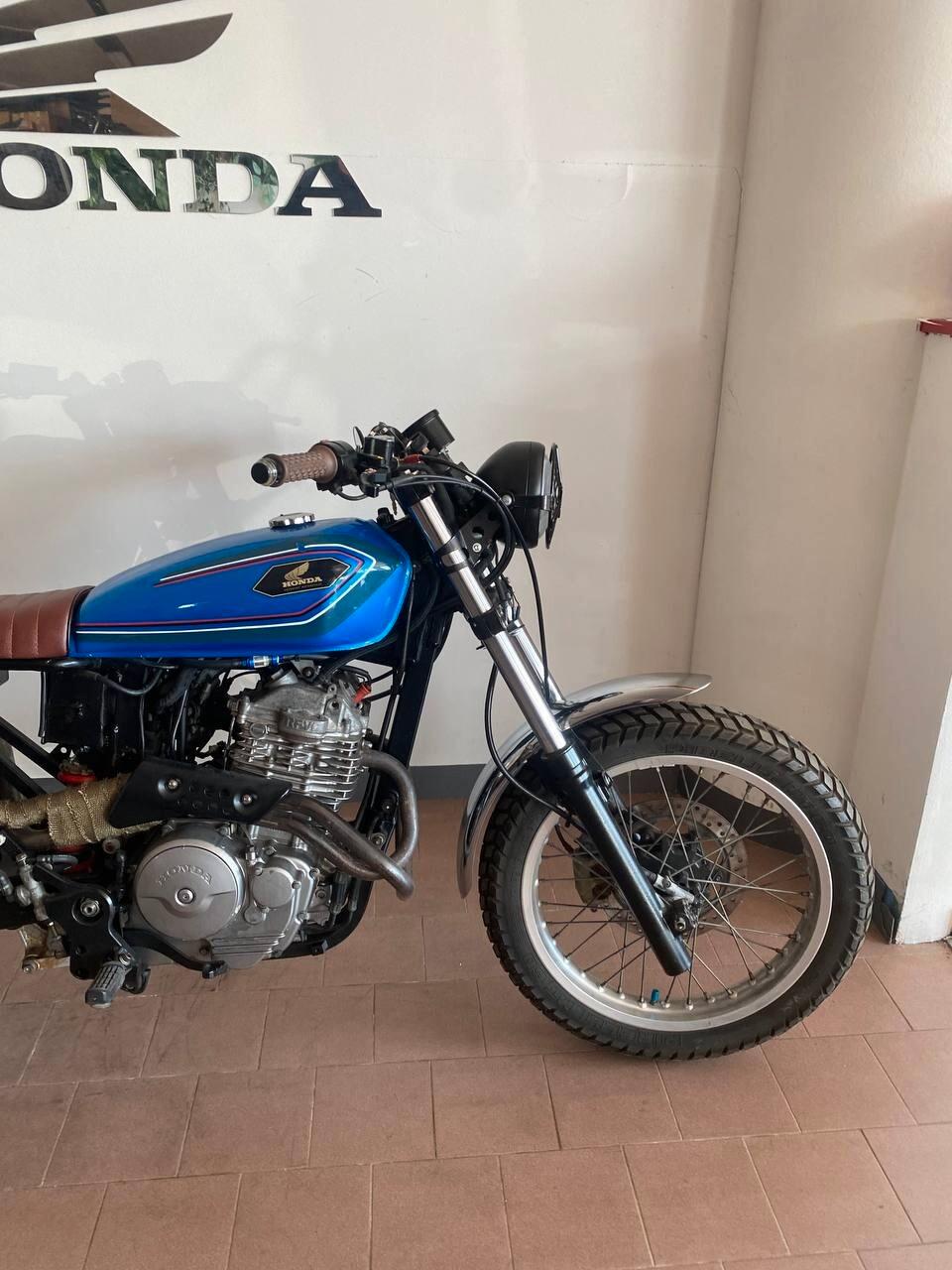 Honda dominator 650