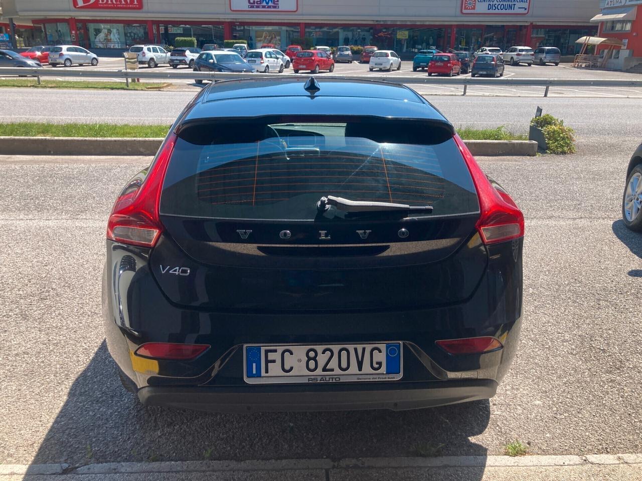 Volvo V40 D2 Geartronic Kinetic