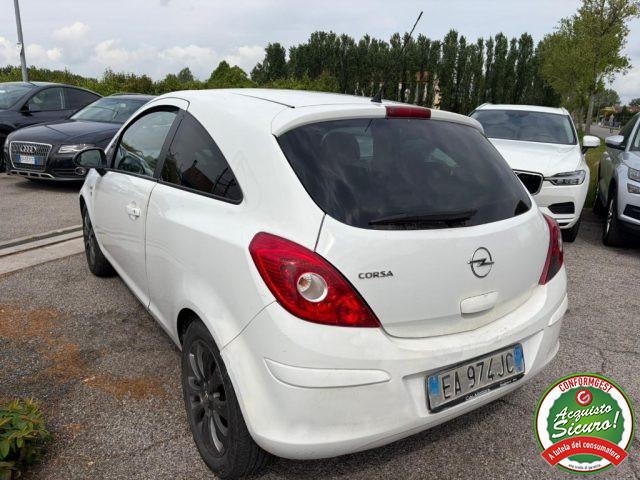 OPEL Corsa 1.2 80CV 3 porte GPL-TECH Club GPL OK 2032