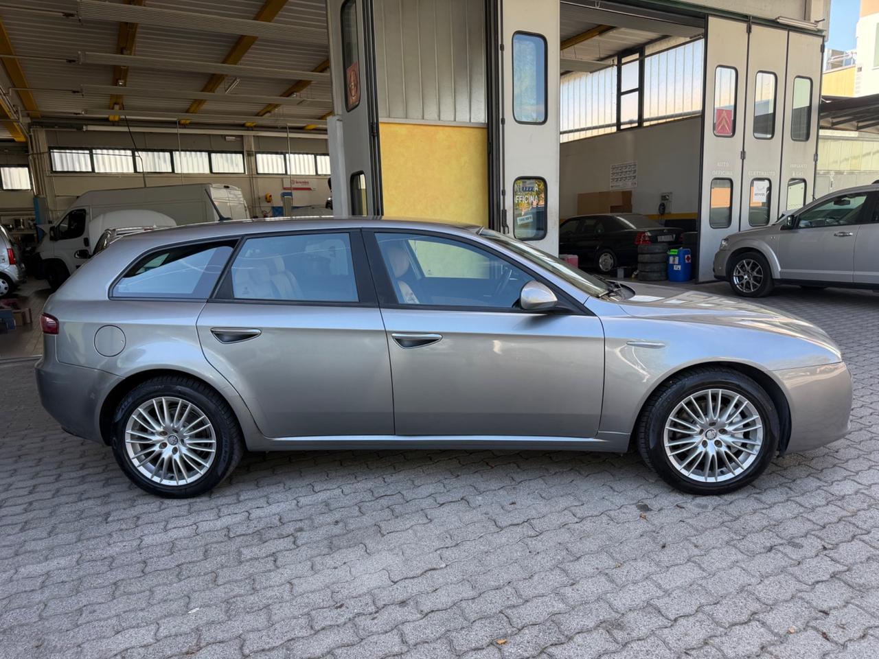 Alfa Romeo 159 2.0 JTDm Sportwagon Distinctive