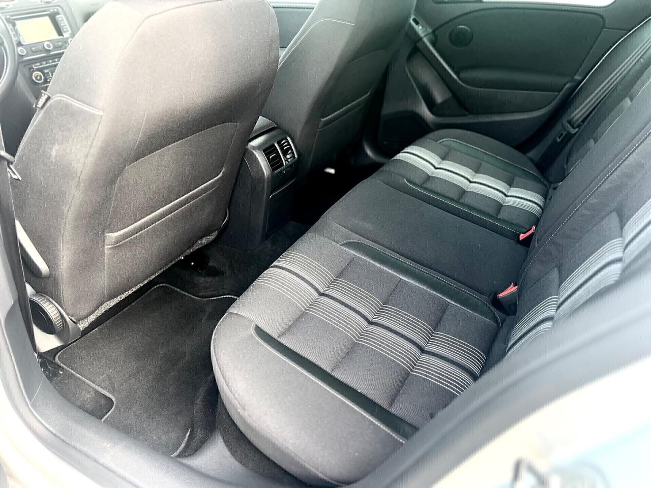 Volkswagen Golf 1.6 TDI(105cv)*NAVI*SEDILRISCALD*SENSORI