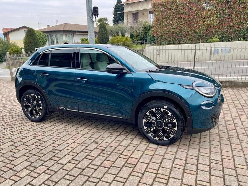 FIAT 600 Hybrid 145 CV DCT MHEV La Prima - KM0