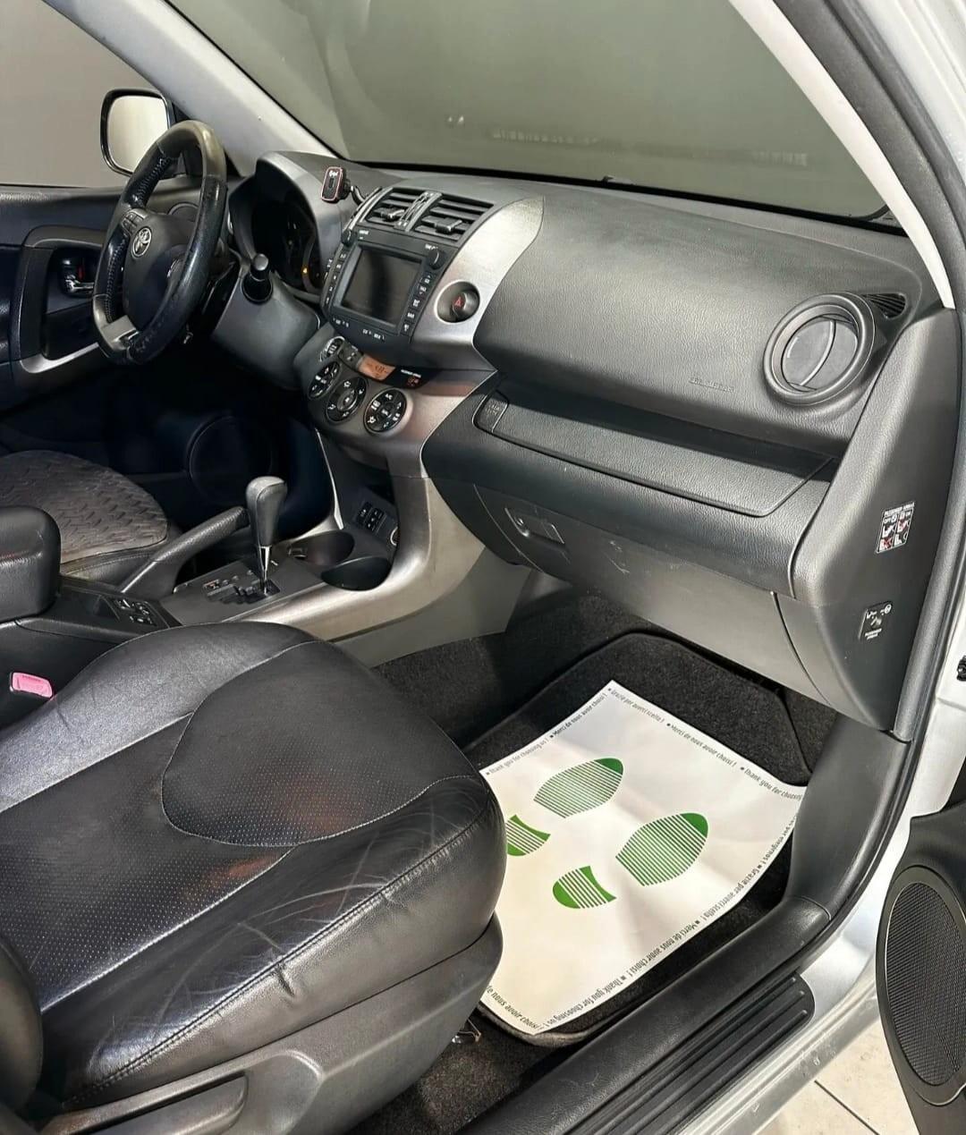 Toyota RAV 4 RAV4 2.2 D-4D 150 CV DPF Luxury