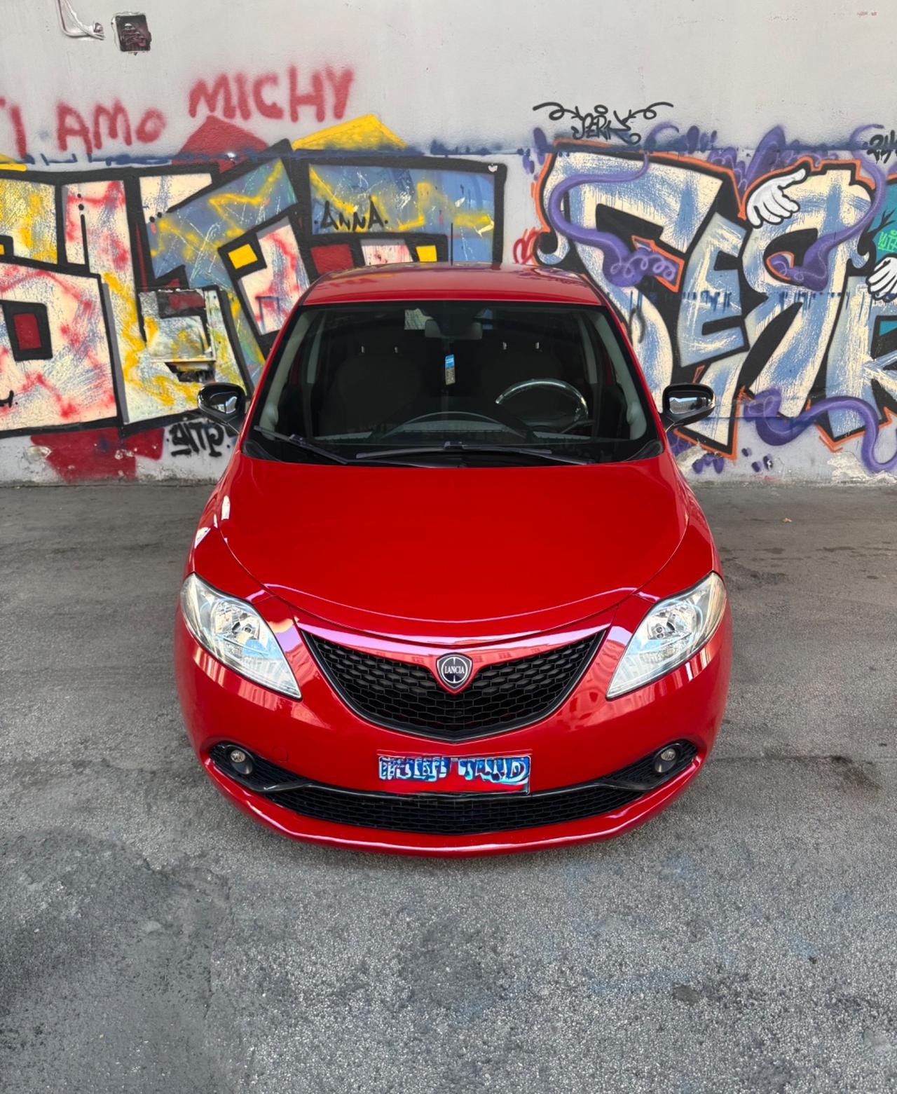 Lancia Ypsilon 1.0 FireFly 5 porte S&S Hybrid Ecochic Silver
