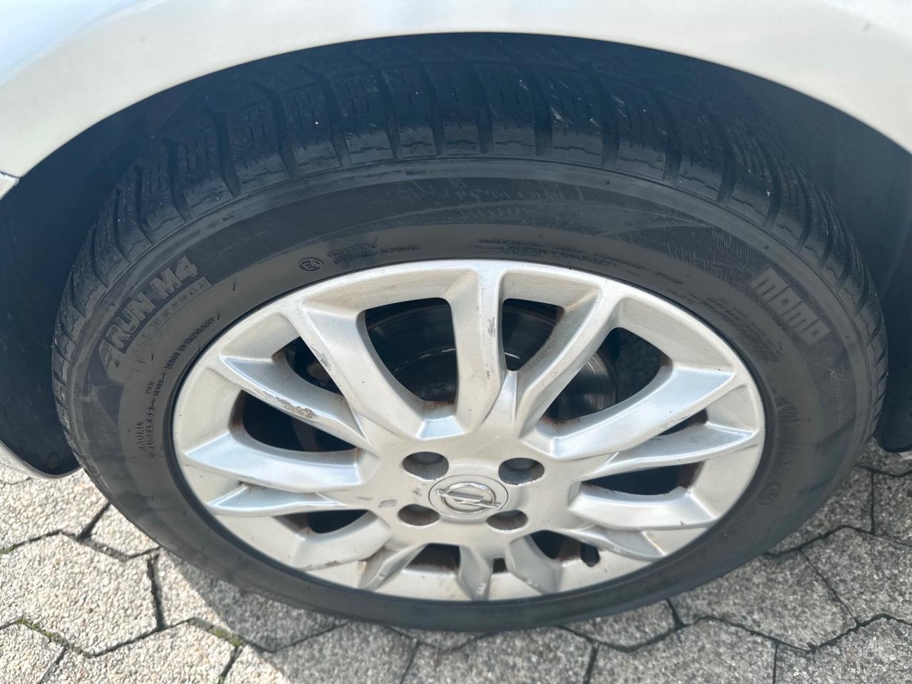 Opel Corsa 1.2 3 porte Club