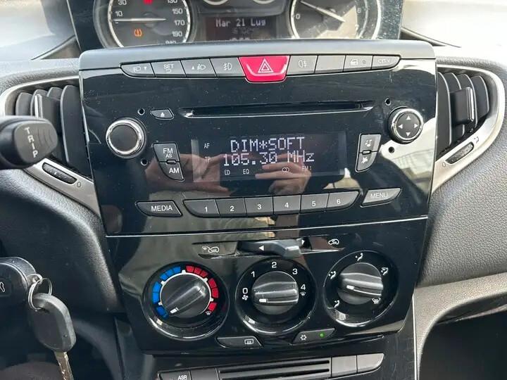 Lancia Ypsilon 1.2 69 CV 5 porte SILVER C/CLIMA