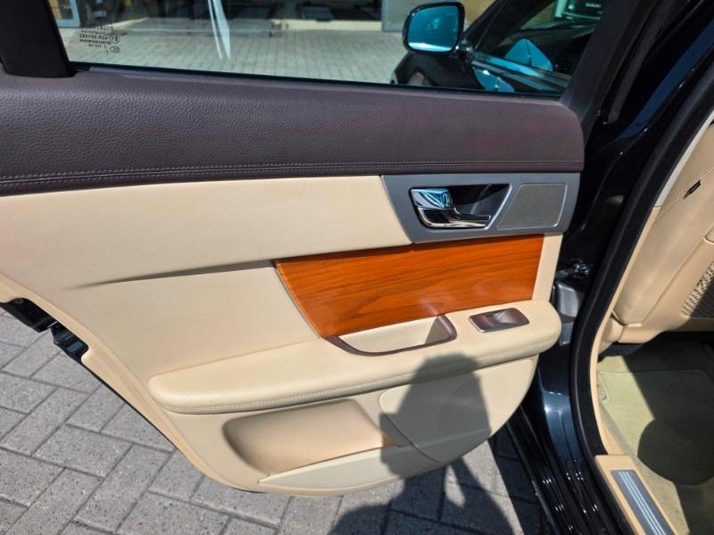 JAGUAR XF 1ª serie (X250) XF 3.0 D V6 Premium...