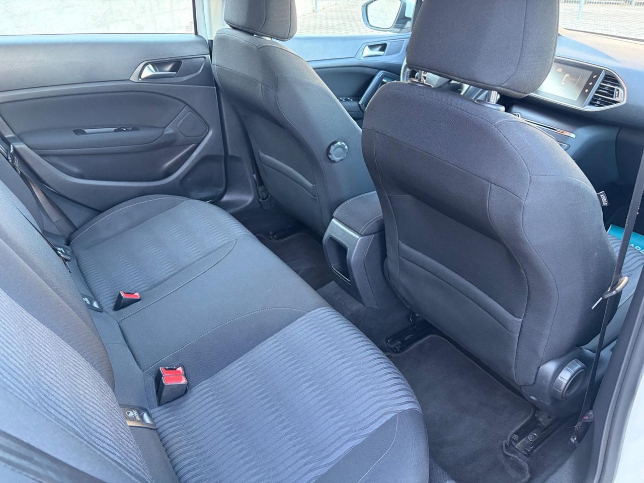 Peugeot 308 1.6 e-HDi 115 CV Stop&Start Business