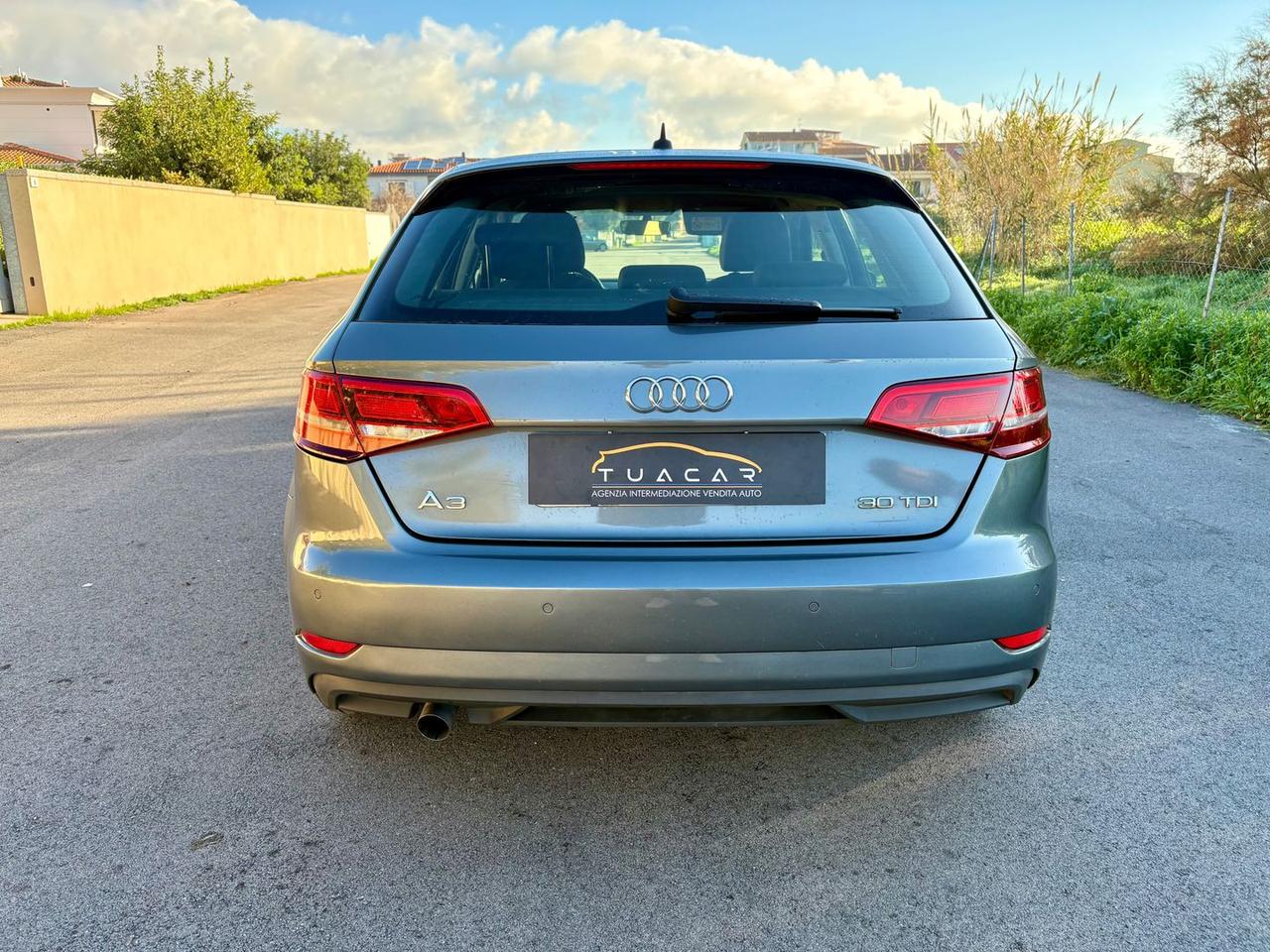 Audi A3 1.6 30 TDI Admired #8285