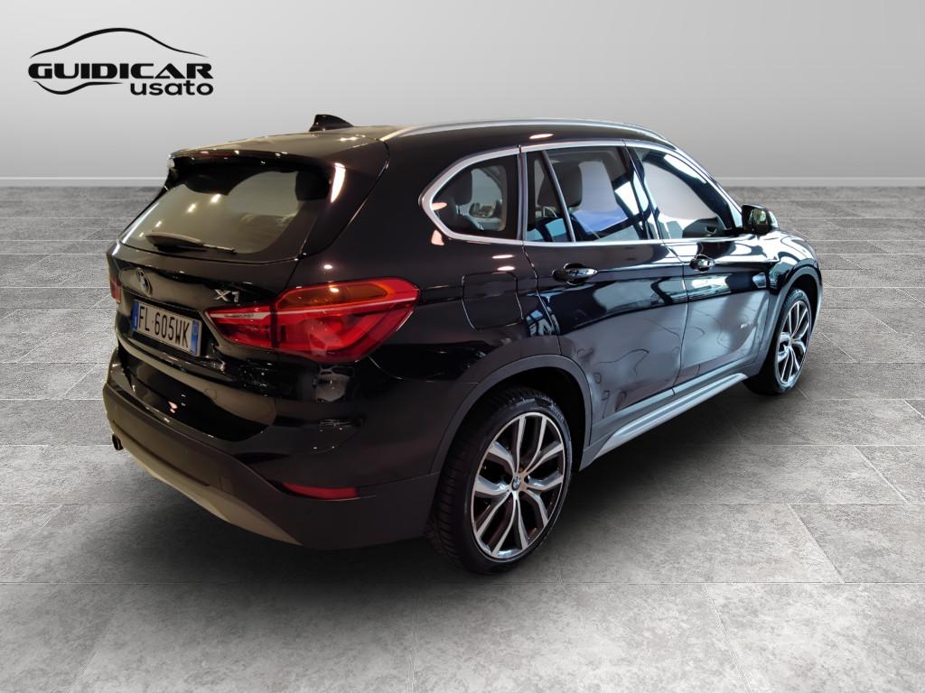 BMW X1 F48 - X1 sdrive16d xLine