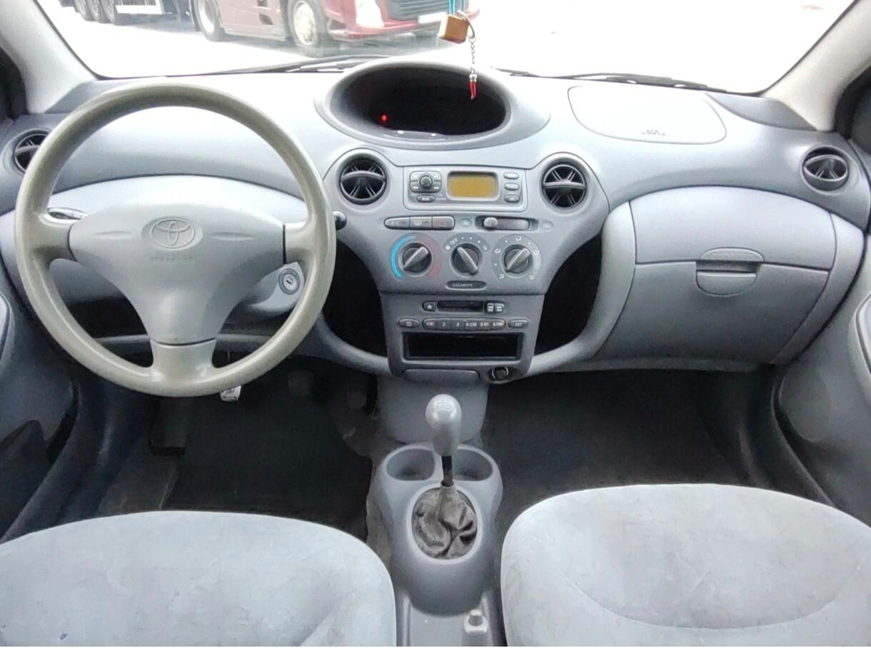 Toyota Yaris 1.0 BENZINA 5 porte Sol