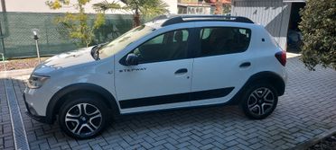 Dacia Sandero Stepway 1.0 TCe 100CV ECO-G 15th Anniversary