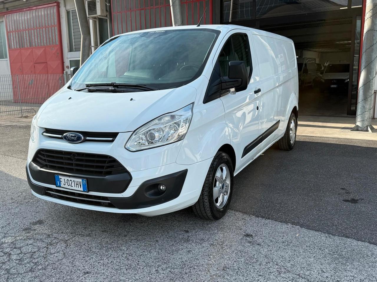 Ford Transit custom L2 H1 PASSO LUNGO 2.0 TDCI