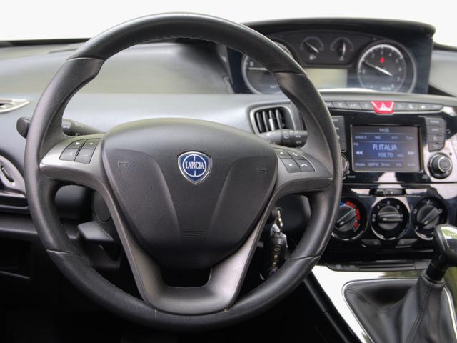 LANCIA Ypsilon 0.9 TwinAir 85 CV Cambio Automatico Silver