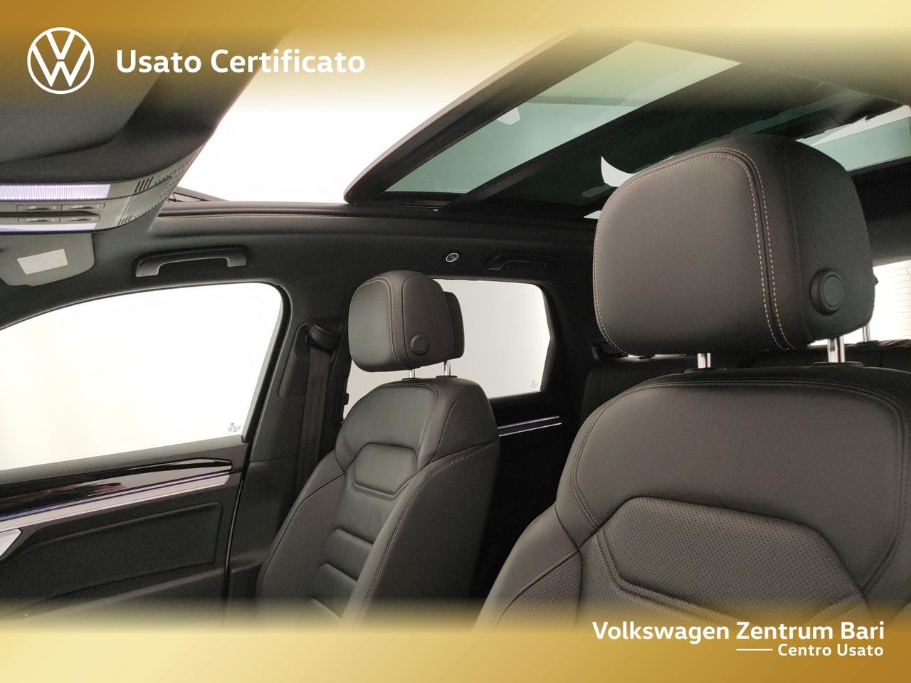 Volkswagen Touareg 3.0 v6 tdi elegance r-line exterior pack 231cv tiptronic