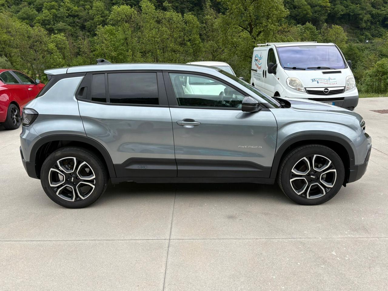 Jeep Avenger 1.2 Turbo 100 CV Summit