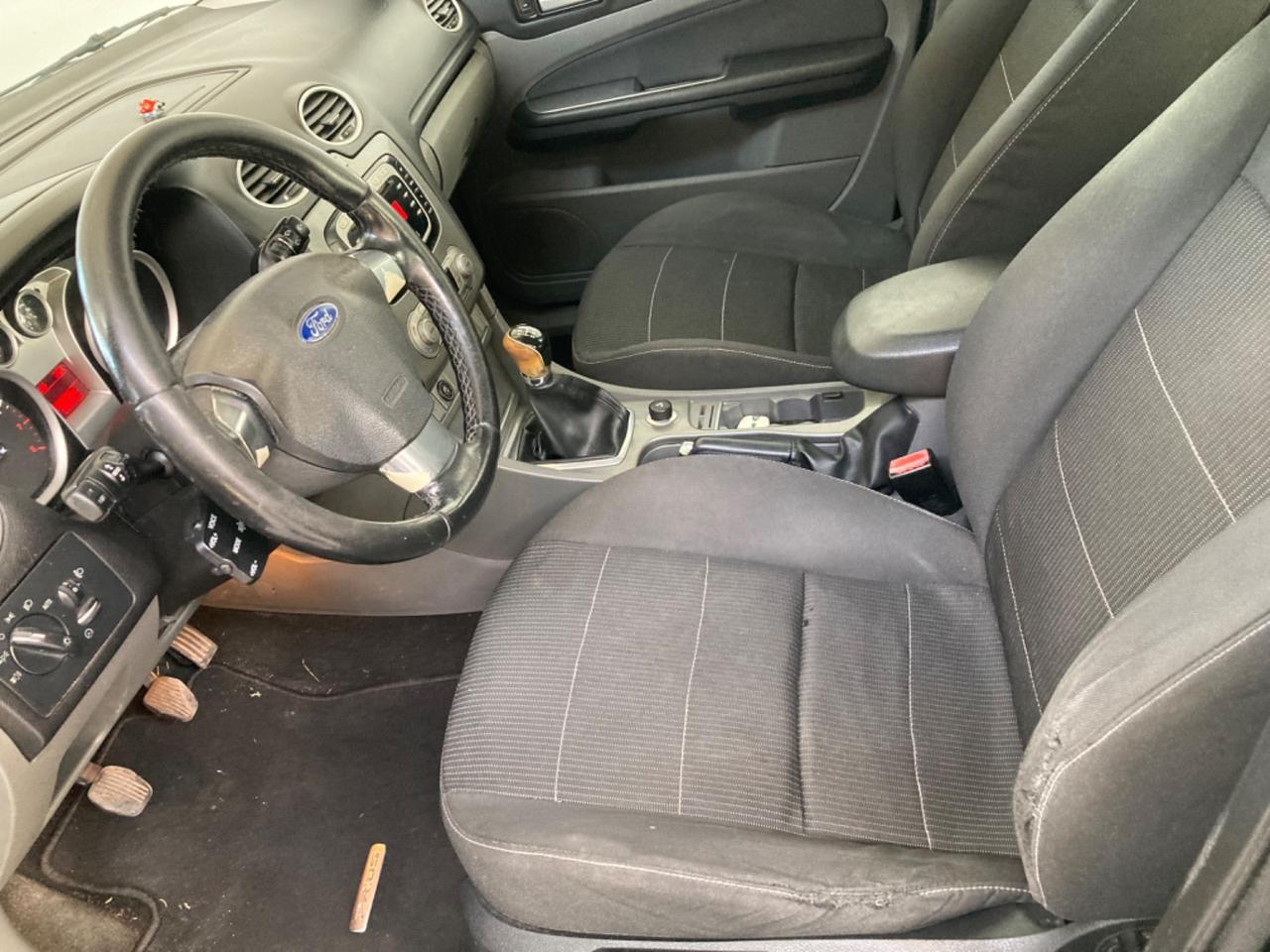 Ford Focus 2.0 (145CV) 5p. Bz.- Met. Tit.