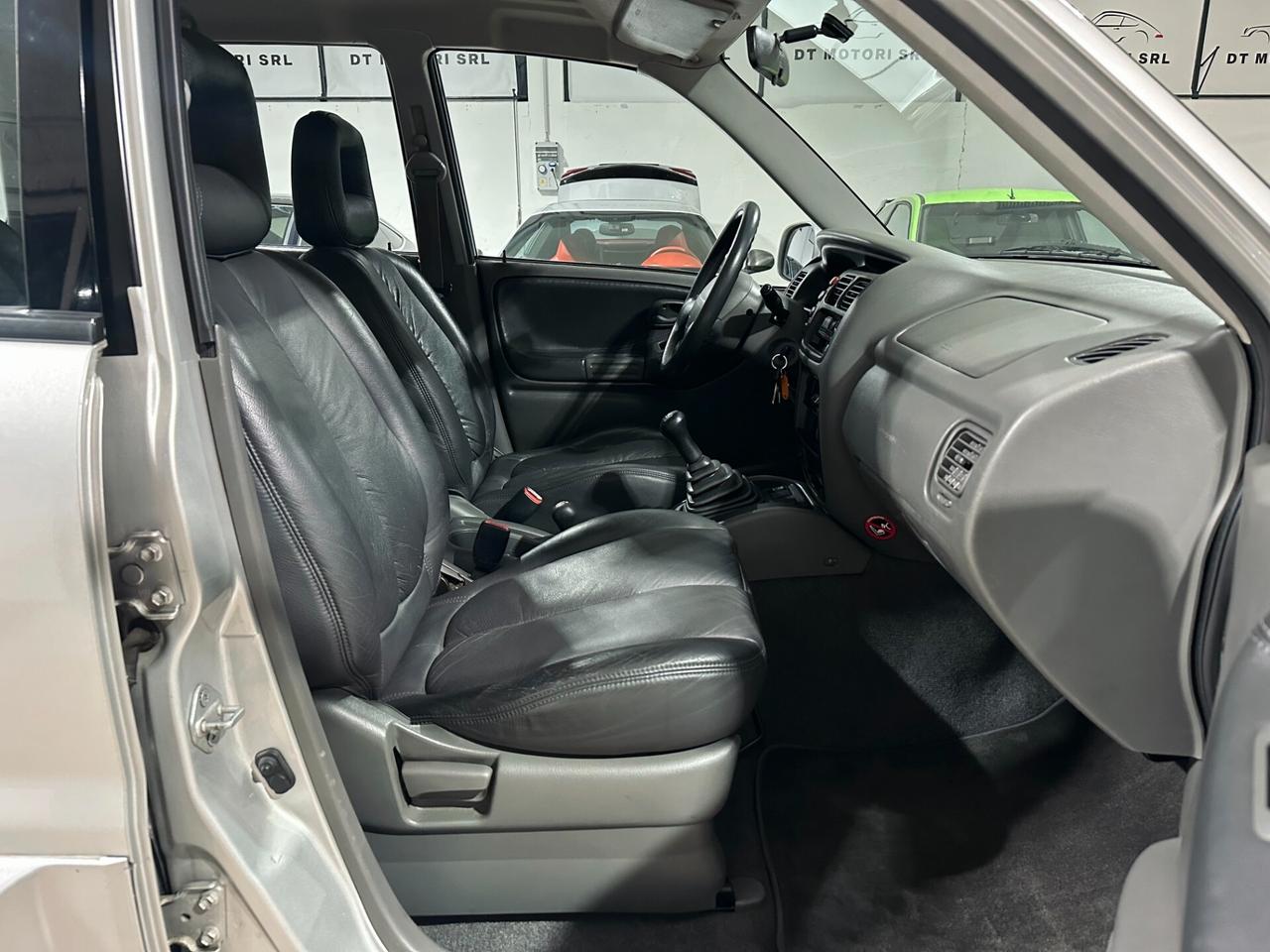 Suzuki Grand Vitara 2.5i V6 24V - 4x4 - ridotte
