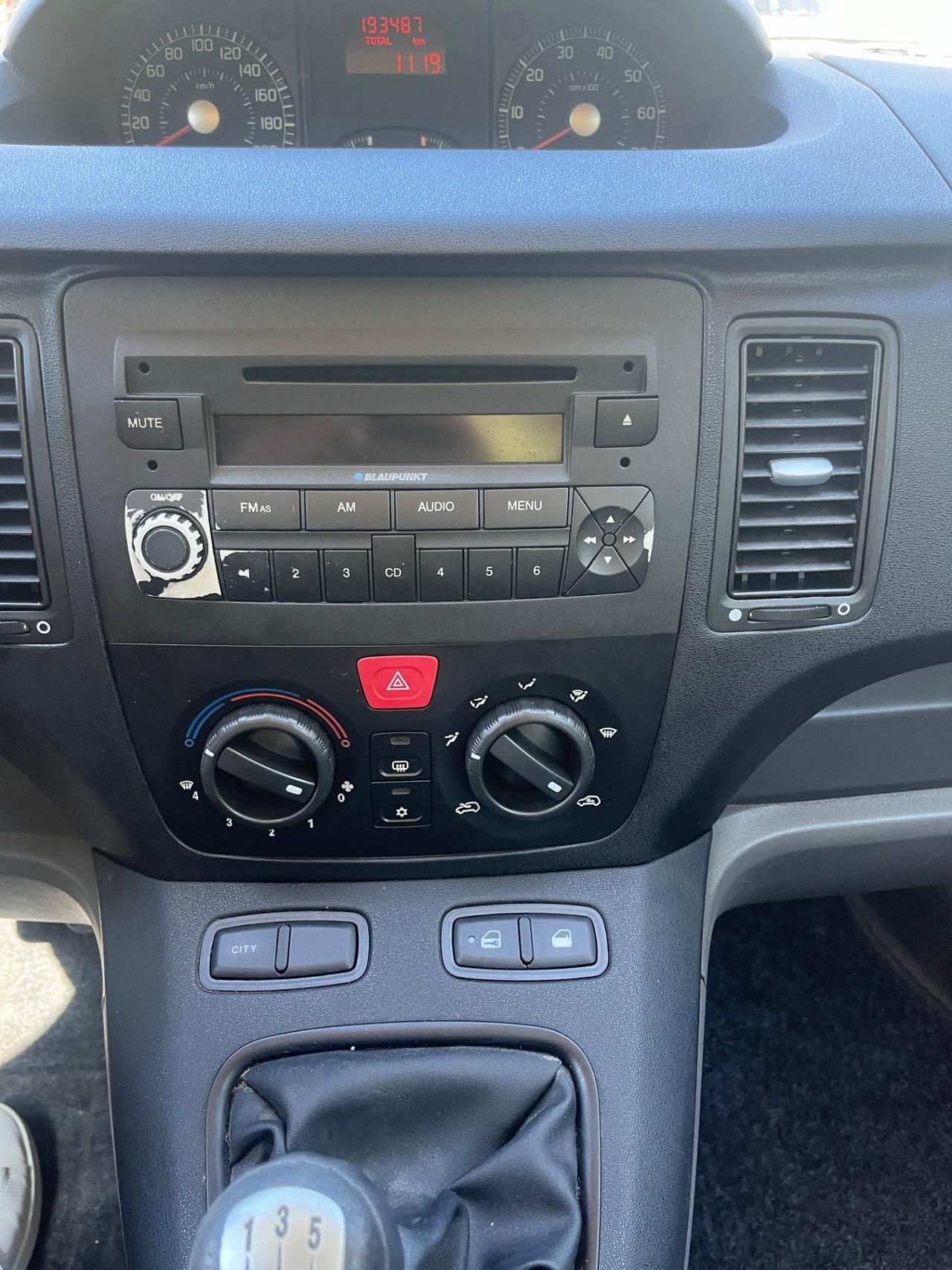 Fiat Idea 1.3 Multijet 16V 90 CV Gancio di Traino