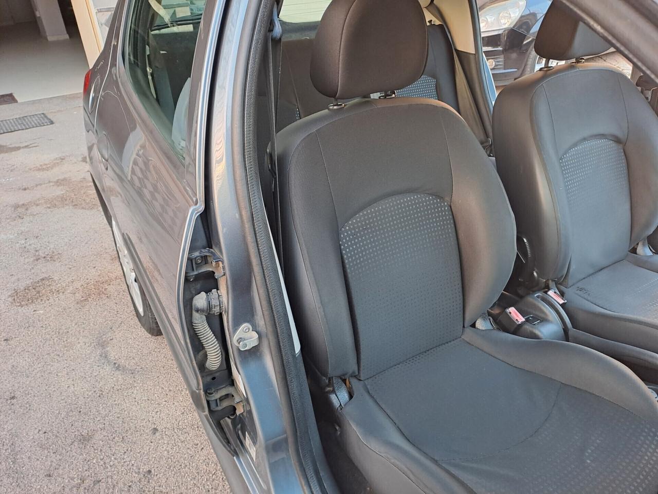 Peugeot 206 Plus 1.1 60CV 5p. Urban GPL