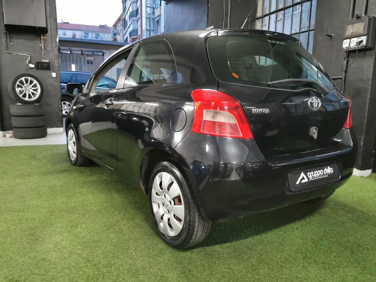 Toyota Yaris 1.0 3 porte Sol GARANZIA 12 MESI