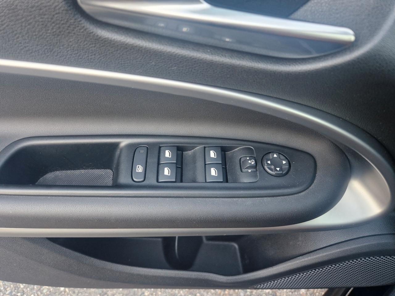 Jeep Avenger 1.2 100CV "48.300 km", Navi, Carplay, Telecamera