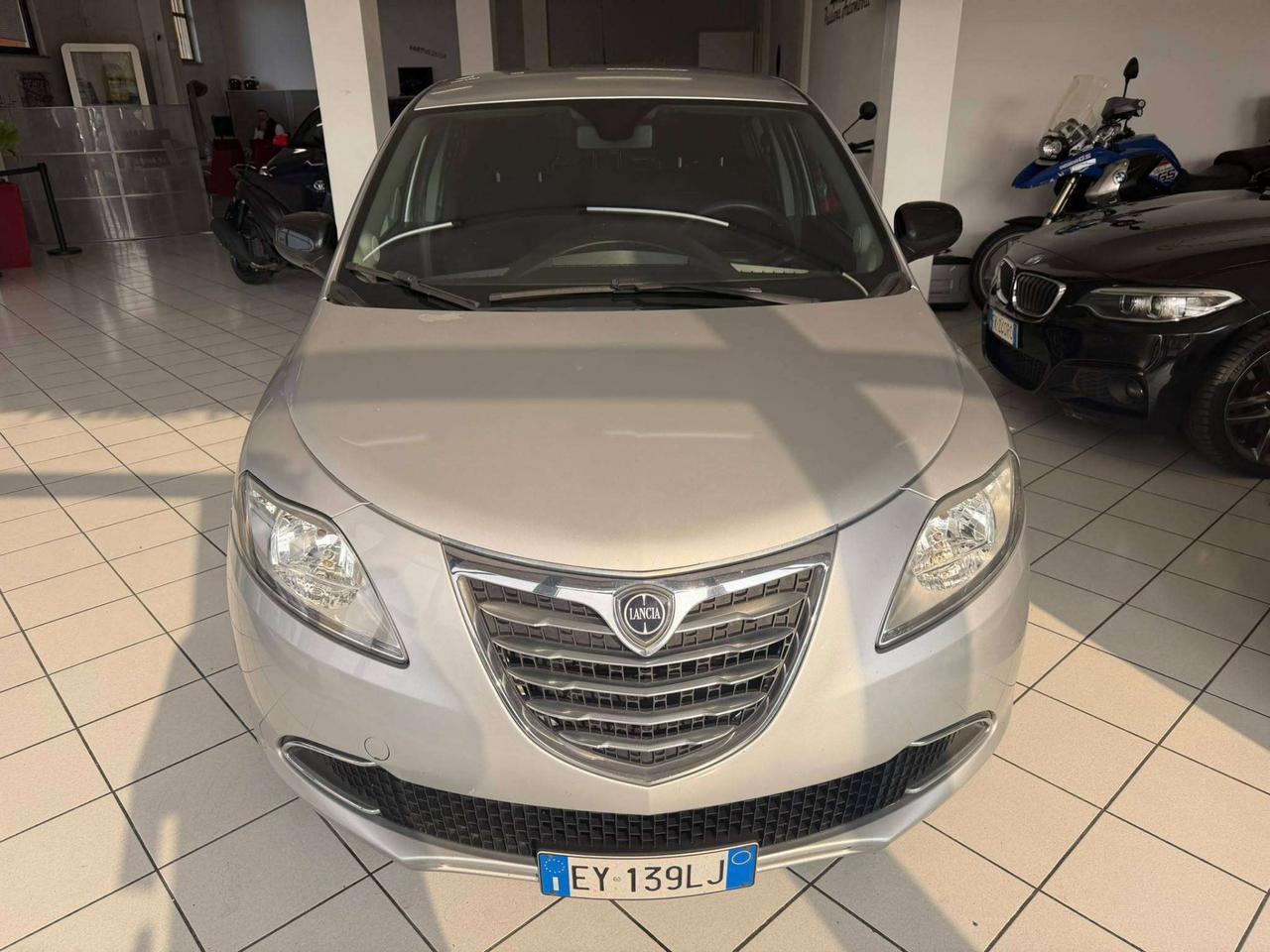 Lancia Ypsilon Ypsilon III 1.2 8v Gold c/CL 69cv E