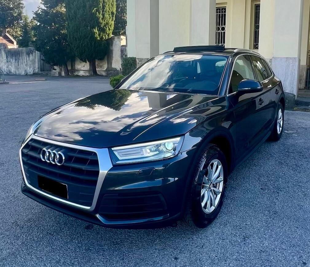 Audi Q5 2.0 TDI 150 CV Acc.Permute