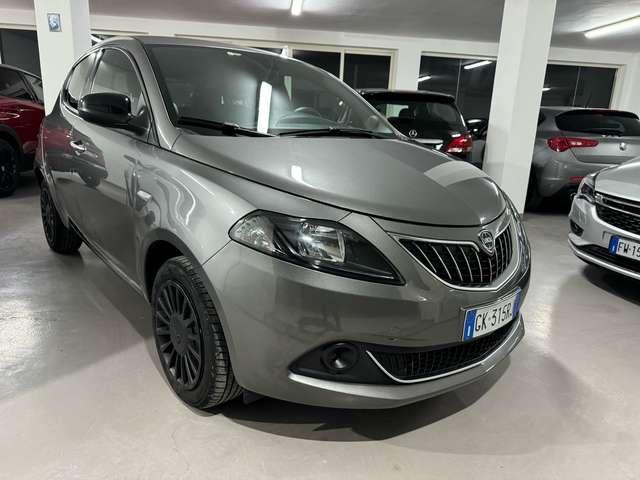 Lancia Ypsilon 1.0 firefly hybrid Alberta Ferretti s&s 70cv