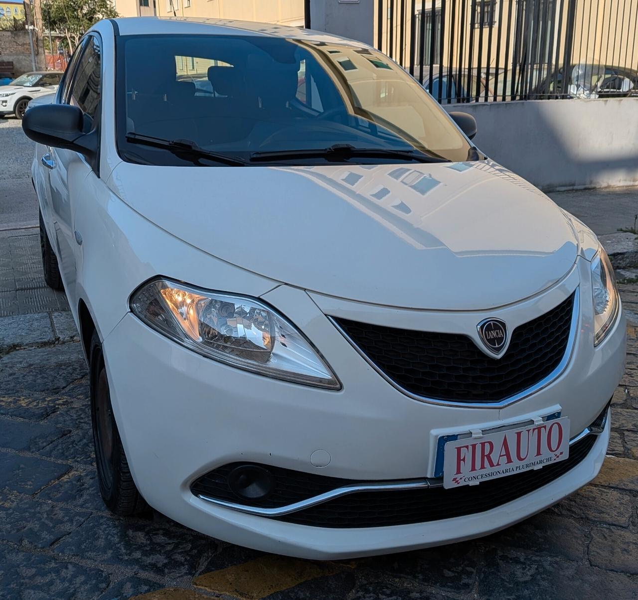 Lancia Ypsilon 1.3 MJT 16V 95 CV 5 porte S&S Silver
